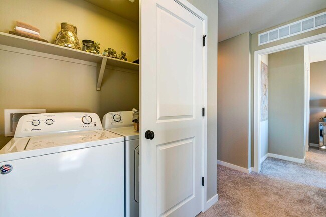 Building Photo - 2945 Sykes Dr