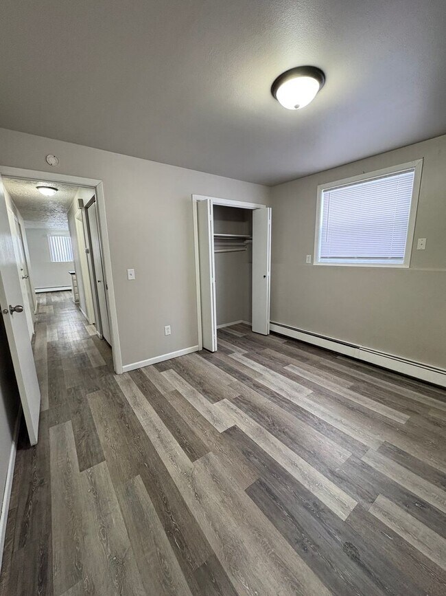 Building Photo - 2 Bedroom Duplex