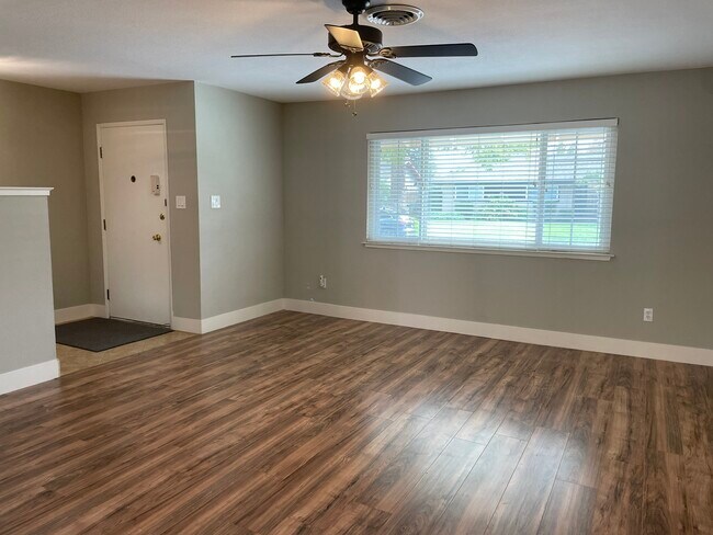 Building Photo - 8909 Dontree Way