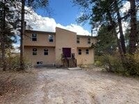 Building Photo - Charming multi-story duplex unit, nestled ...