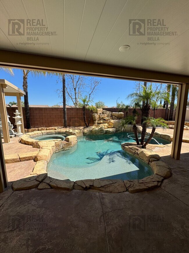 Building Photo - Spacious Murrieta Home with Pool, Spa, Firepit & Backyard Entertaining