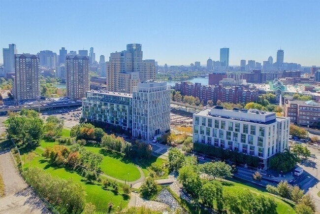 Building Photo - 1 Earhart St