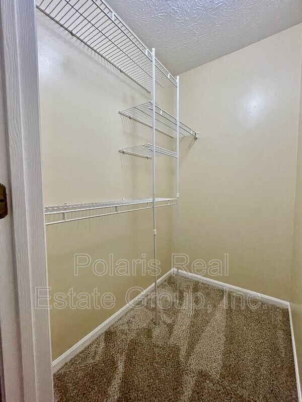 Building Photo - 978 Spring Meadow Dr