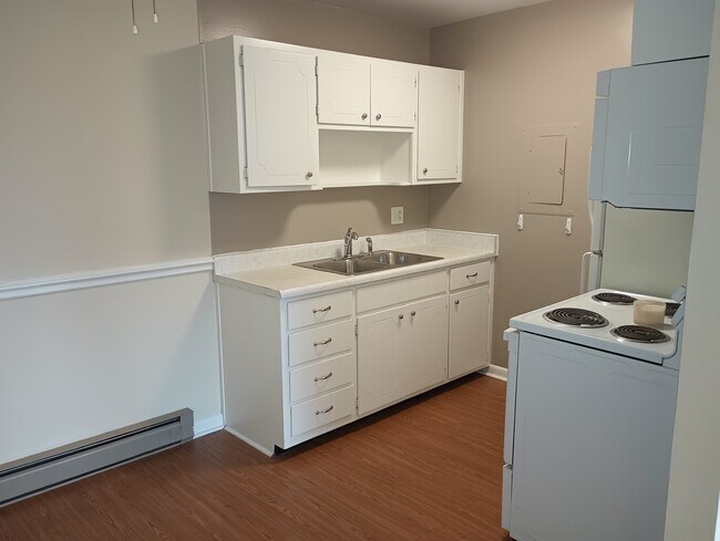 Kitchen - 2601 Hillsboro Pike
