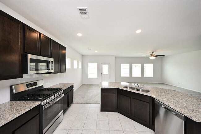 Building Photo - 15102 Wiltshire Castle Ln