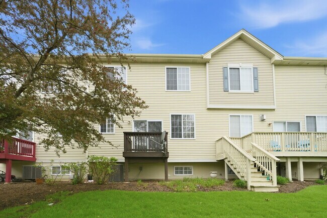 Building Photo - 1854 Fredericksburg Ln