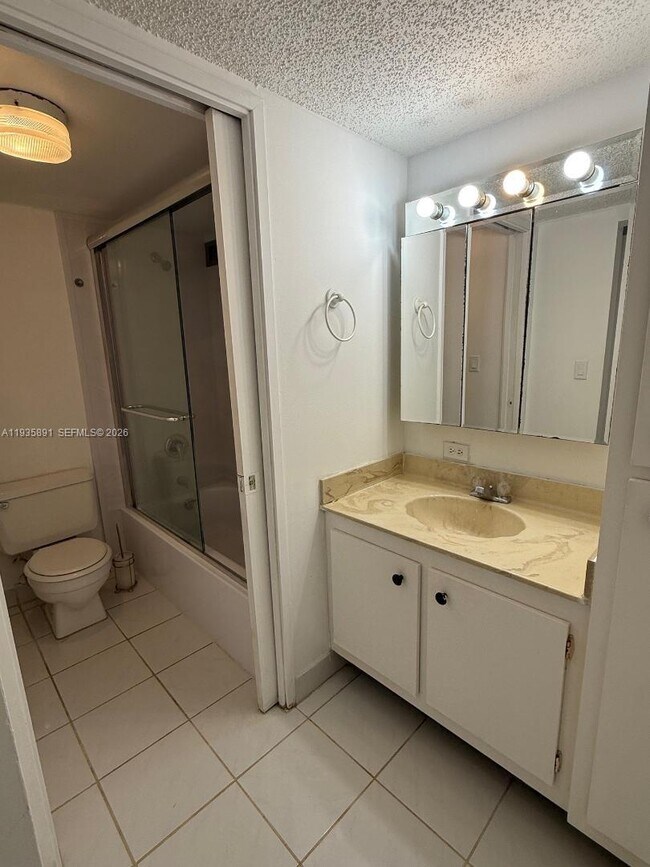 Building Photo - 16909 N Bay Rd