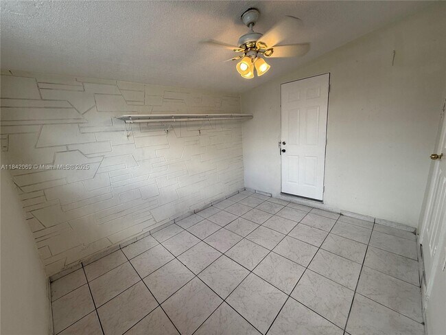 Building Photo - 2146 NW 18th Terrace