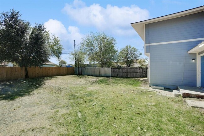 Building Photo - 1032 Hoke Smith Dr