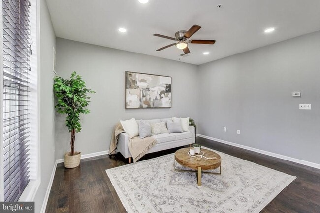 Building Photo - 23516 Hopewell Manor Terrace