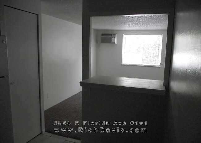 Building Photo - Great location off Leetsdale/Parker and Fl...