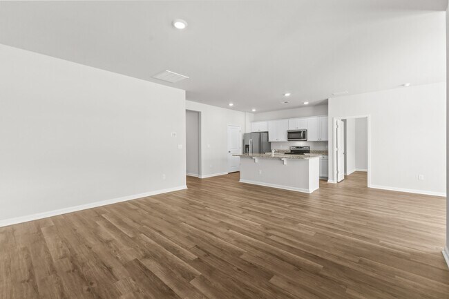 Building Photo - 1005 Sennema Cir