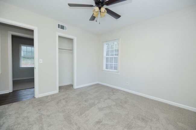 Building Photo - 306 47th St