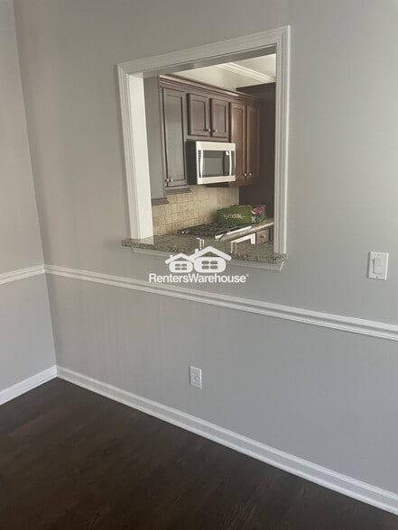 Building Photo - 1213 Discover Green Ln