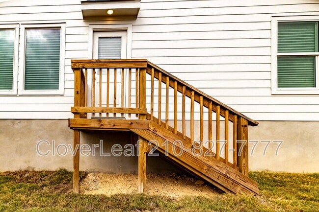 Building Photo - 506 Sarah Wy