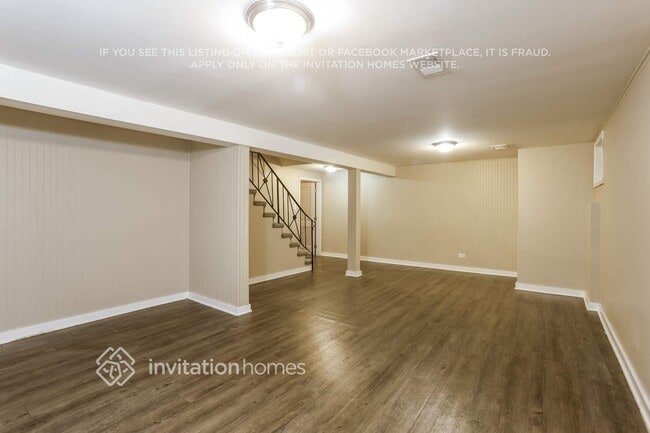 Building Photo - 1462 Deerfield Rd