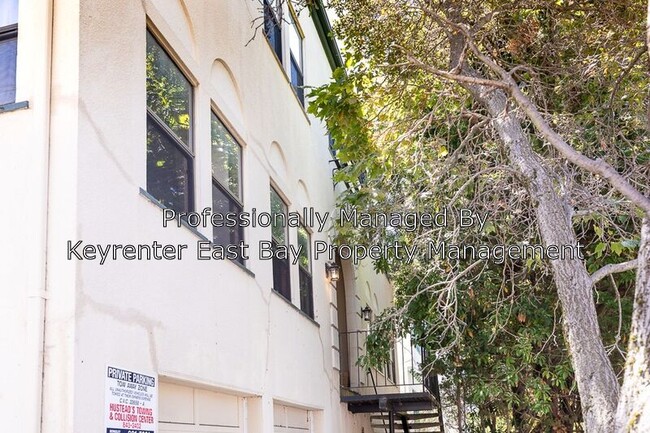 Building Photo - 1655 Euclid Ave