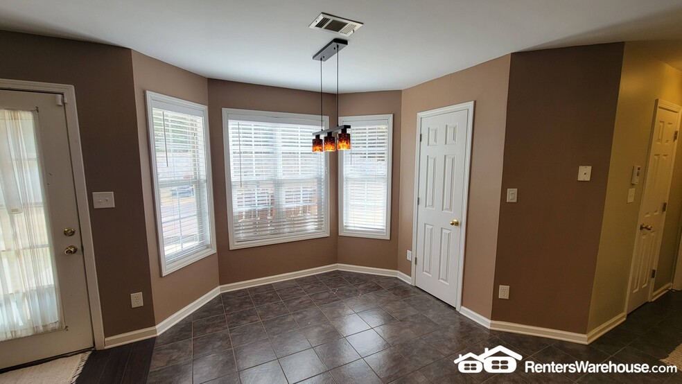 Building Photo - 1165 Amhearst Oaks Dr