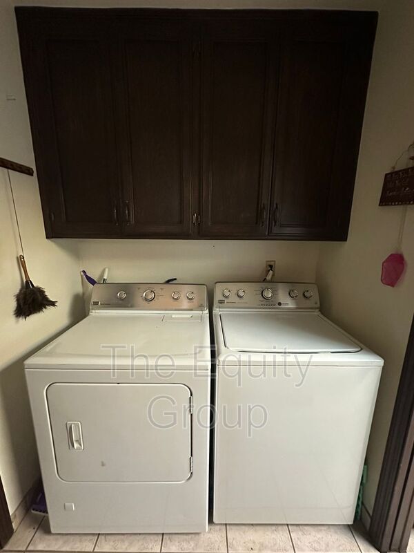 Building Photo - 1036 N Palm St