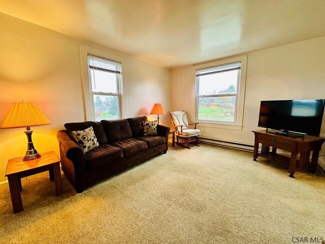 Building Photo - 608 Lamberd Ave