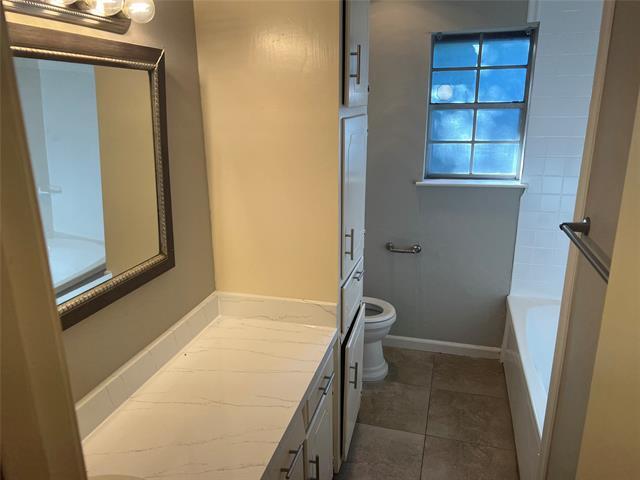 Building Photo - 211 Turtle Creek Dr