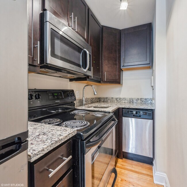 Building Photo - 1430 N Dearborn St