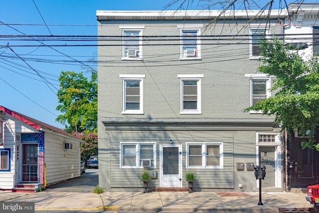 Primary Photo - 59 N Main St