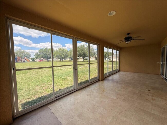 Building Photo - 4304 SW 54th Ct