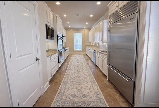 Building Photo - 6425 Bandera Ave