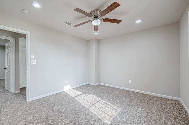 Building Photo - 3102 Glenn Lakes Ln