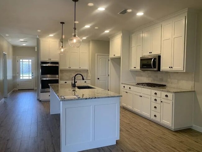 Building Photo - 1301 Logan Creek Rd