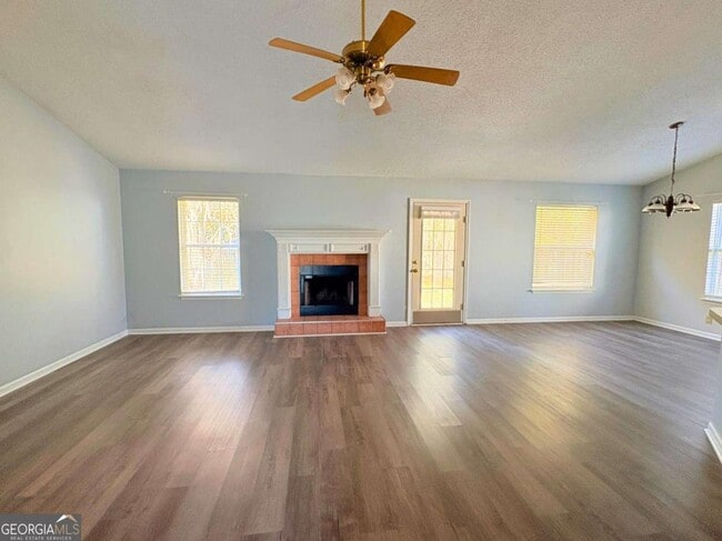 Building Photo - 601 McIntosh Dr