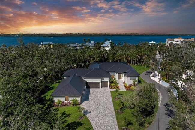 Building Photo - 7161 Manasota Key Rd