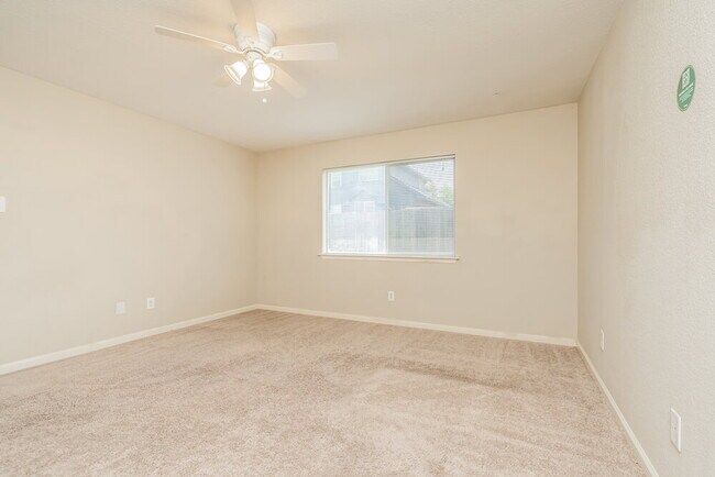 Building Photo - 6329 Glen Knoll Dr