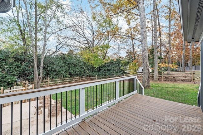 Building Photo - 3800 Terrebonne Ct
