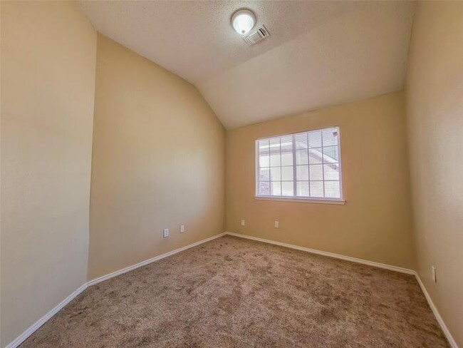 Building Photo - Keller ISD! PARK GLEN ADDITION 4 bedroom 2...