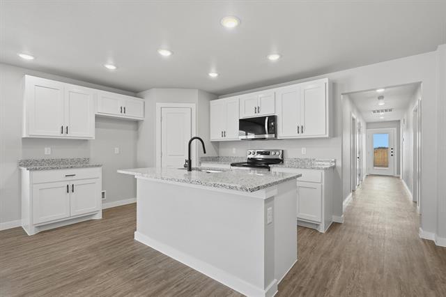 Building Photo - 3041 Glennster St