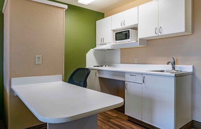 Building Photo - Furnished Studio-Detroit - Ann Arbor - Bri...