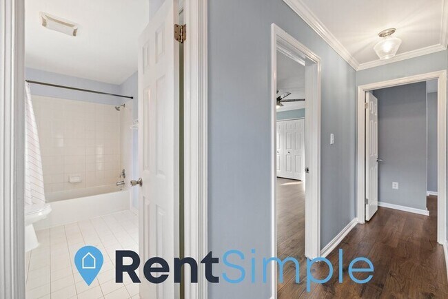 Building Photo - 3920 Bokel Dr