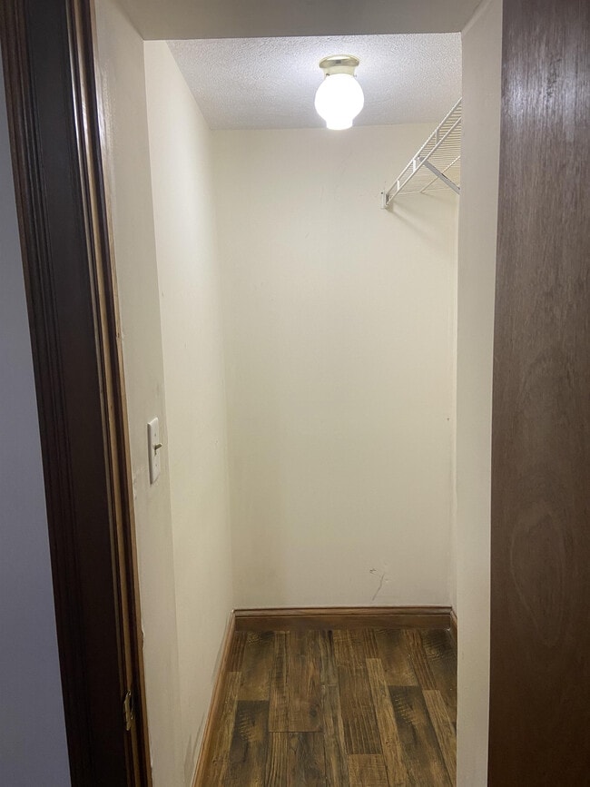 Building Photo - 108 Cleo Dr