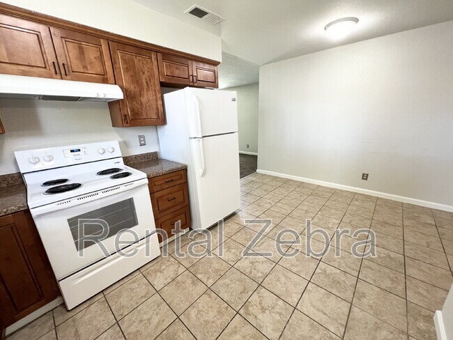 Building Photo - 3257 Phoenix Way