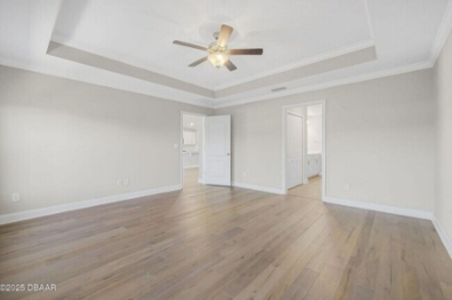 Building Photo - Stunning Waterfront 4 Bed Property in Sunn...