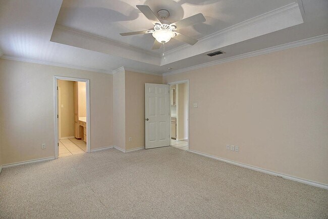 Building Photo - 3805 Julia Cir