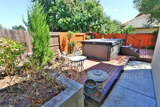 Building Photo - 4988 Amina Fair Way