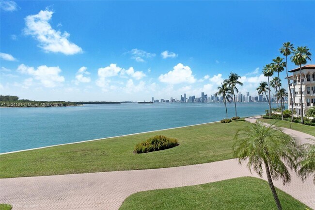 Building Photo - 4822 Fisher Island Dr