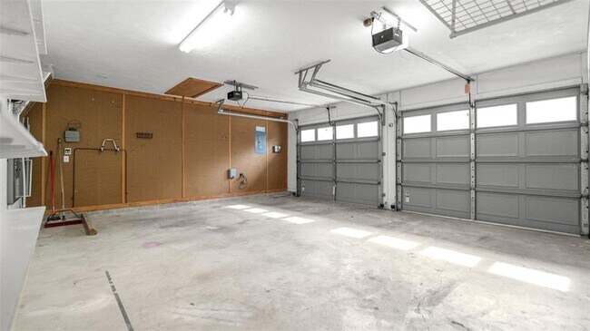 Building Photo - 9428 SW 39 Ave