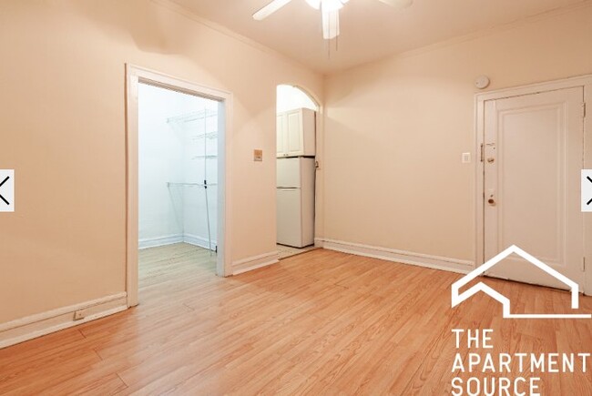 Building Photo - 2827 N Burling St