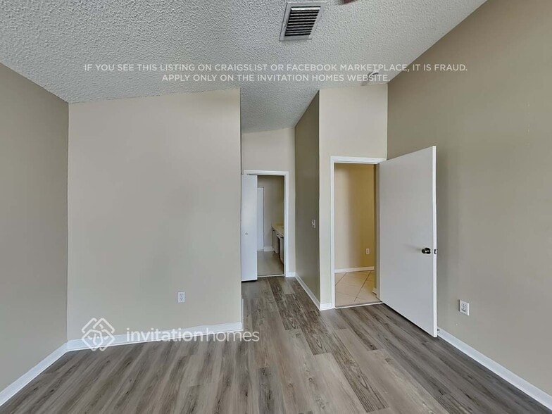 Building Photo - 15745 NW 16th Ct