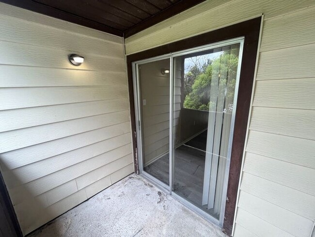 Building Photo - 3979 Crayrich Cir