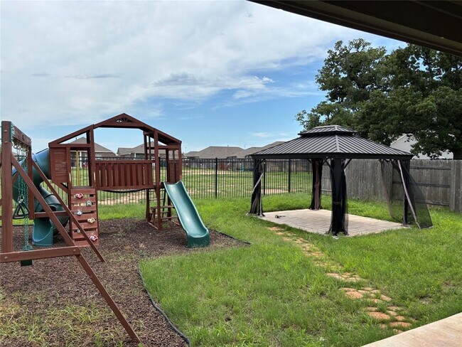 Building Photo - 129 Patrick Herndon Dr